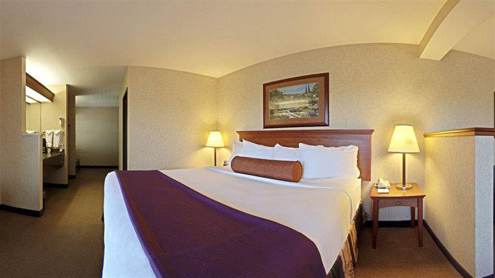 Best Western Plus Northwind Inn & Suites Tigard Exterior photo